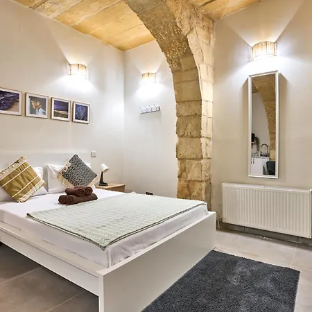 12 -16 , Pacifiku Scicluna Birgu Exterior photo