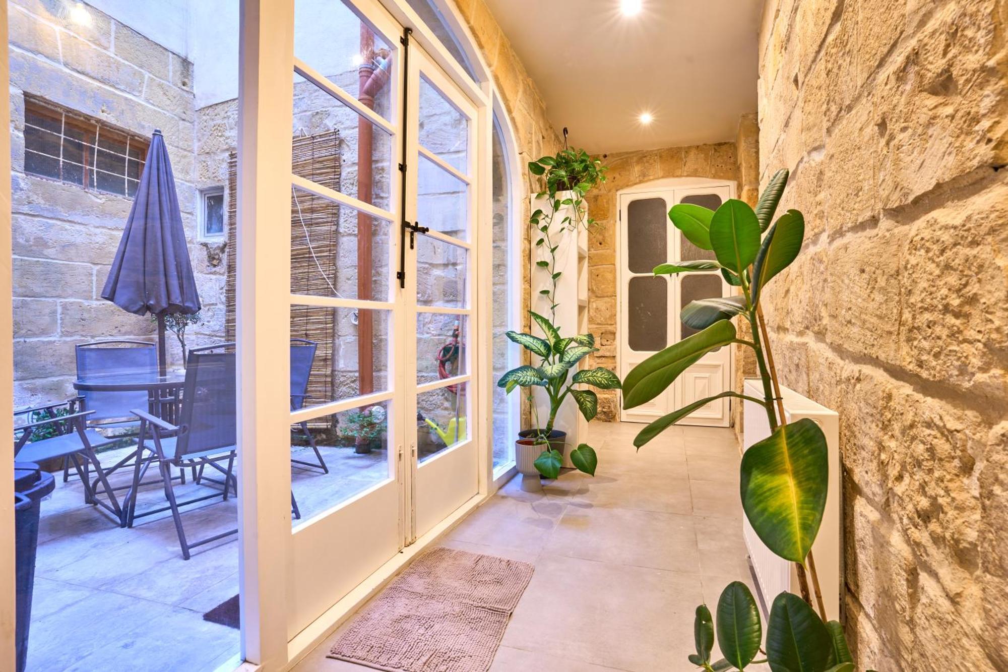 12 -16 , Pacifiku Scicluna * Birgu