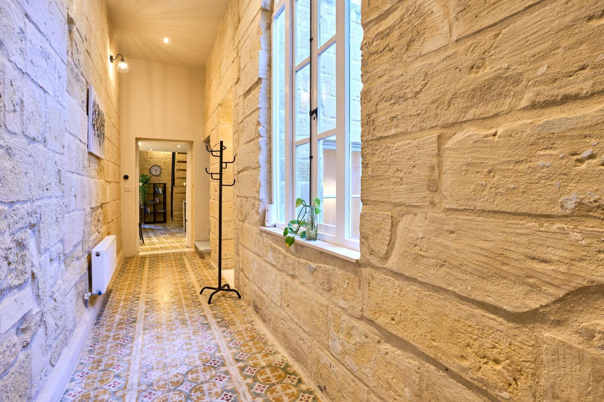 Apartment 12 -16 , Pacifiku Scicluna
