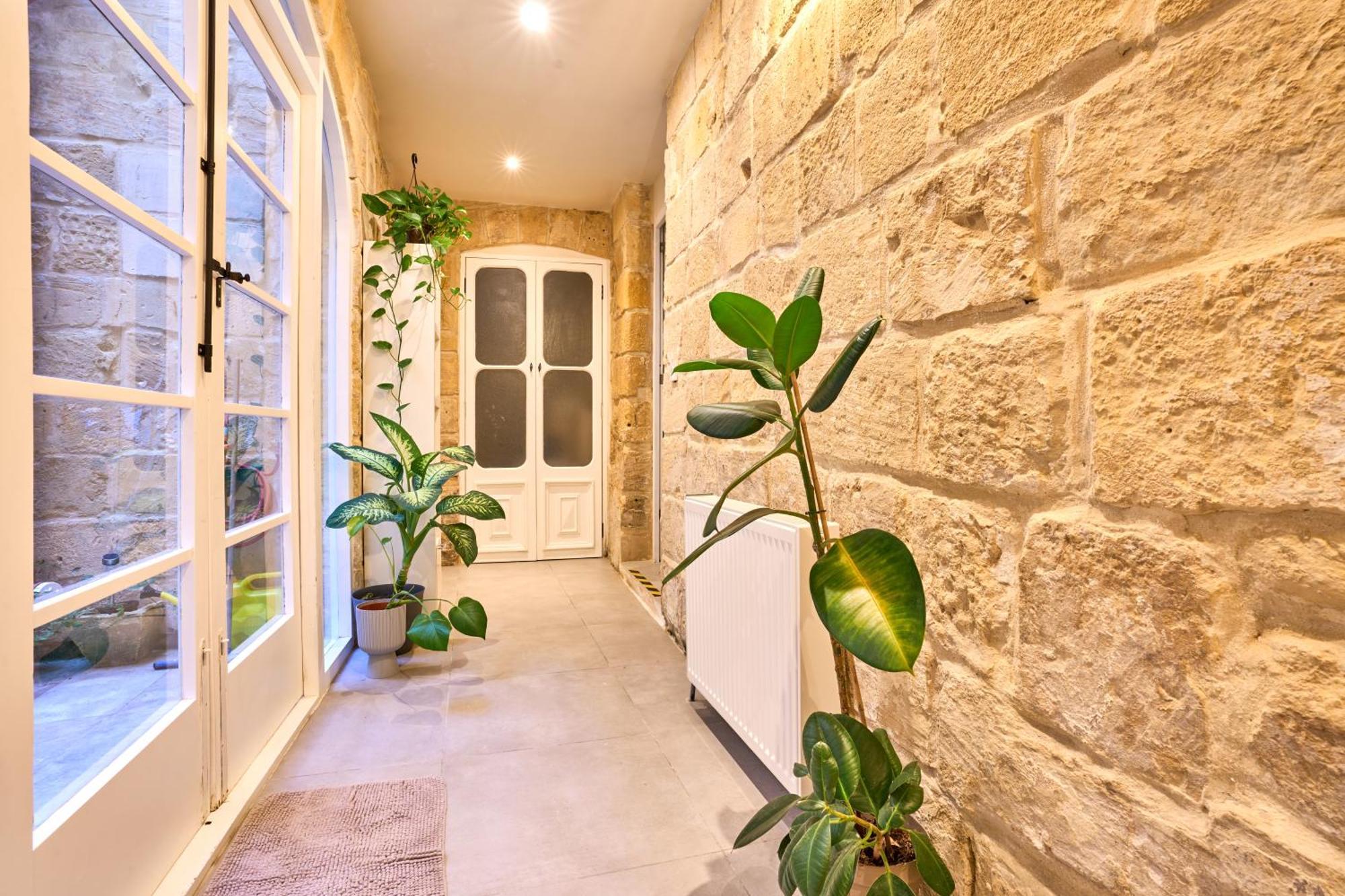 12 -16 , Pacifiku Scicluna Apartment Birgu