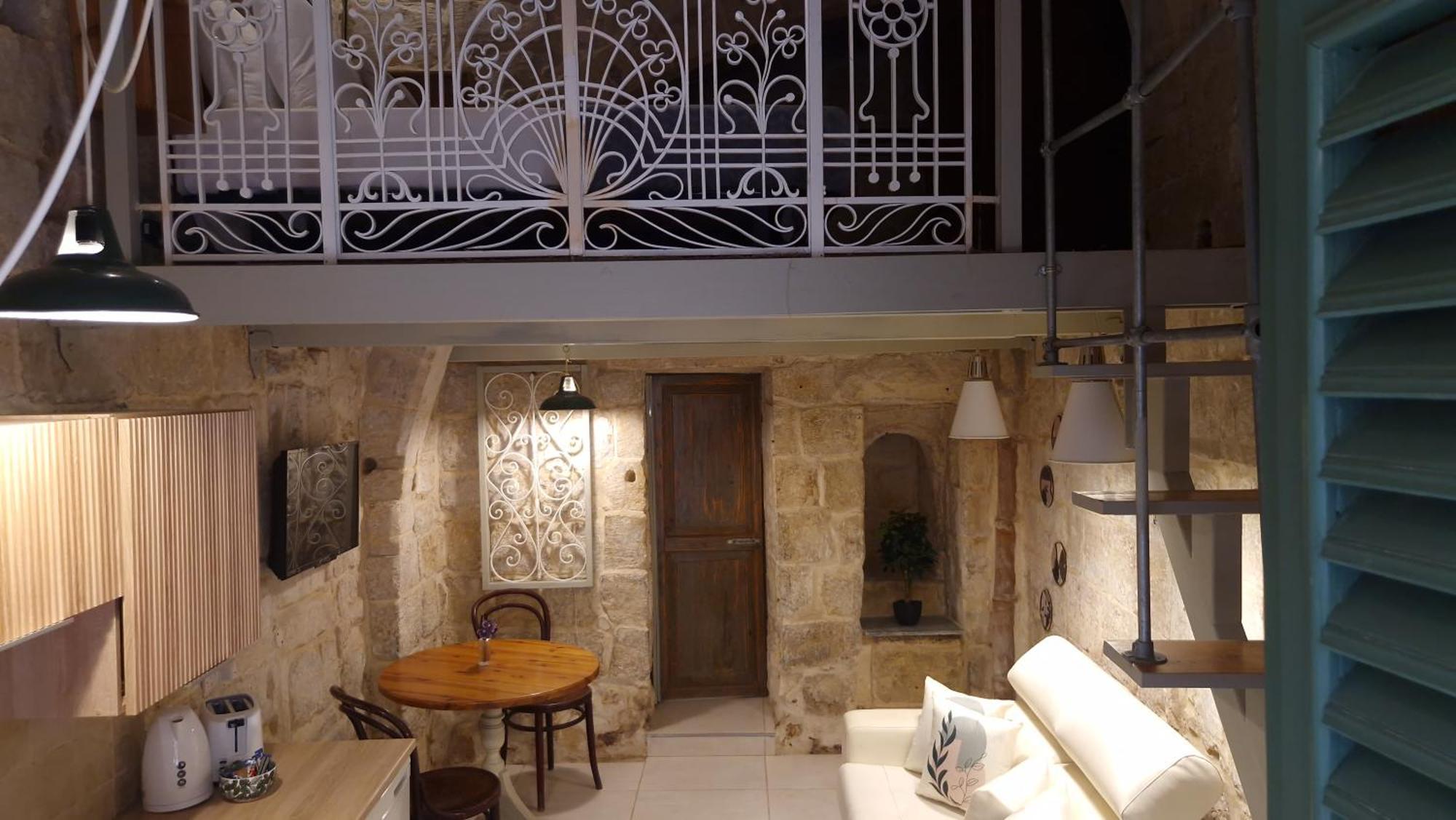 12 -16 , Pacifiku Scicluna * Birgu
